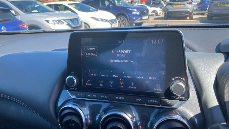 Nissan Juke 1.0 DiG-T N-Connecta 5dr Petrol Hatchback